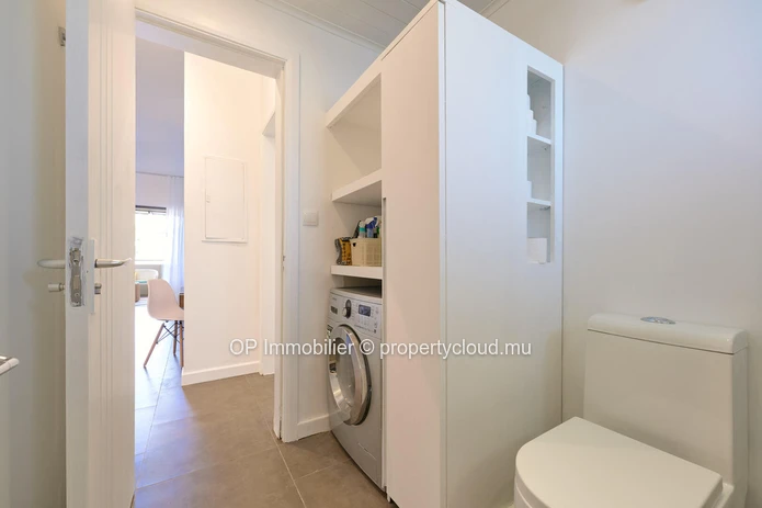 Appartement RES 2 chambres à vendre à Grand Baie avec piscine