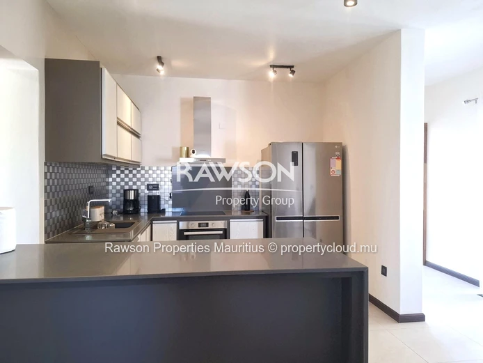 A Vendre : Villa Moderne De 4 Chambres -  Trou Aux Biches 