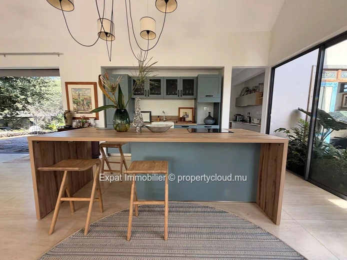 Villa d’exception sur 4 220 m² de terrain à louer – Belouguet, Tamarin