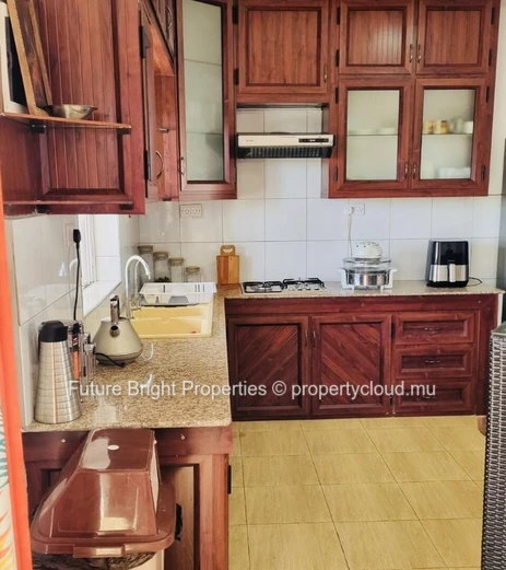 Charmant Penthouse de 2 Chambres à Louer au Nord de l'Île