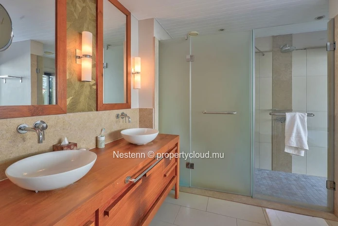Sea View Villa – Modern Elegance with Private Pool