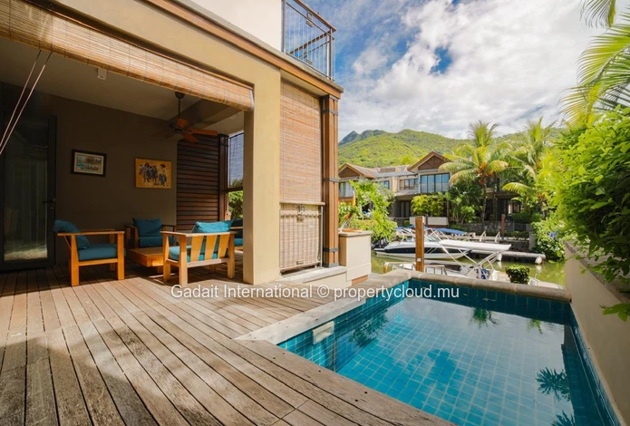 Élégance et Prestige : Duplex d'Exception avec Vue Panoramique dans l'ouest de l'Ile Maurice