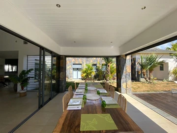 5 Bedroom Villa