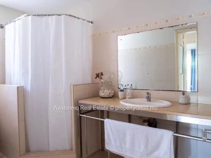 Maison familiale de plain-pied avec piscine et vue Tourelle à Tamarin