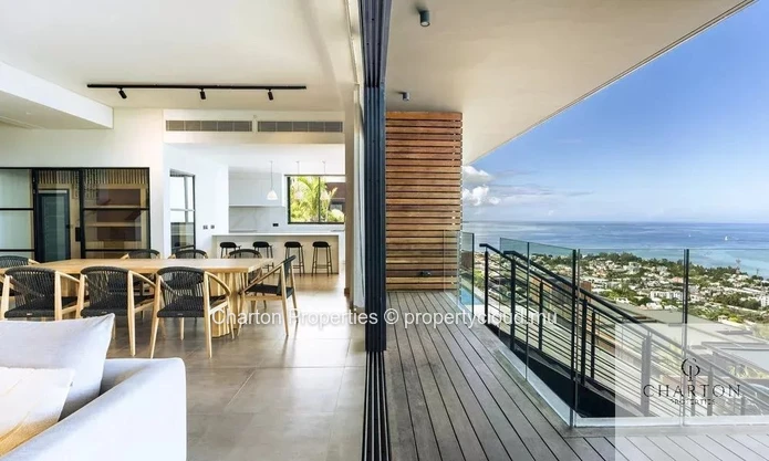 Exceptional 4-bedroom villa - Panoramic view of Le Morne & spectacular sunsets