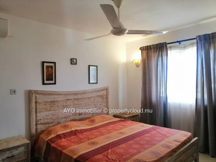Spacious penthouse in a secure residence in Pereybere