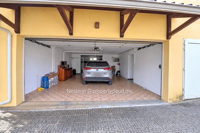Spacious family home with swimming pool and beautiful living spaces