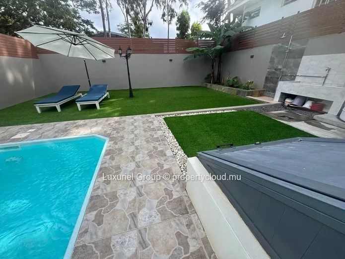 Superbe villa moderne 3 chambres avec piscine – Trou aux Biches