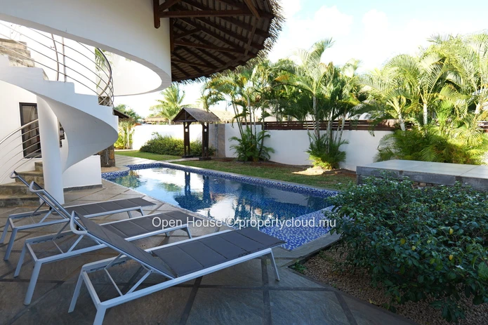 Furnished 3-Bedroom Villa with Private Pool in Pointe aux Piments