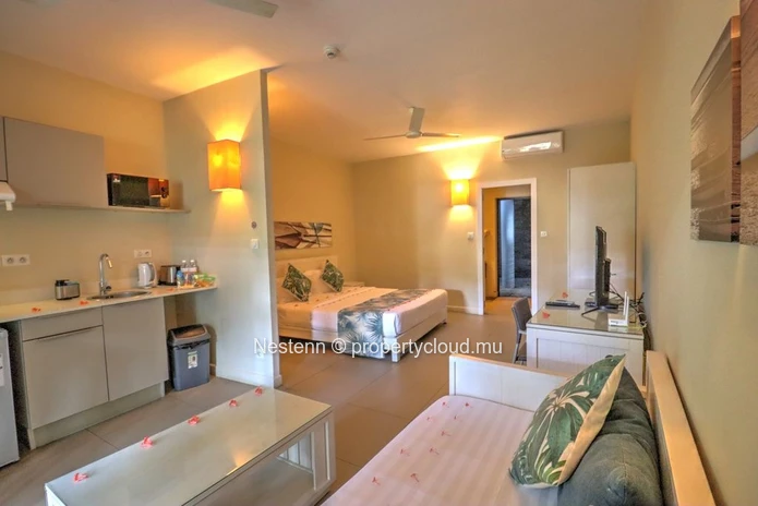 Studio Meuble a Trou aux Biches, a pied de la plage