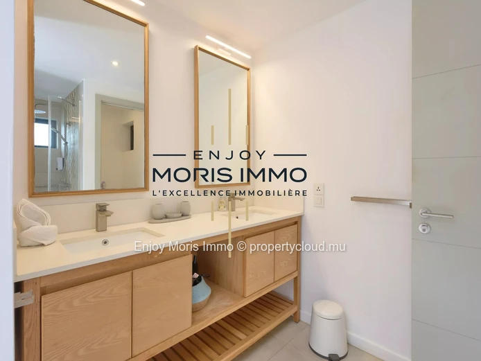 3-bedroom apartment in Pointe aux Canonniers