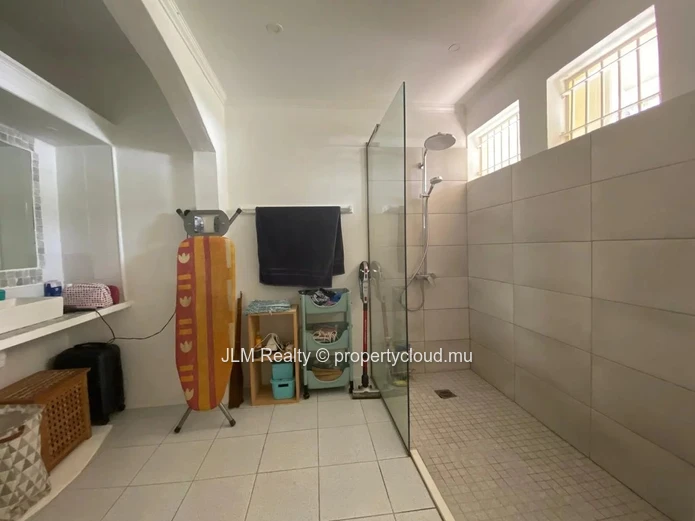 Charming Traditional House for Rent in Rivière Noire, Mauritius
