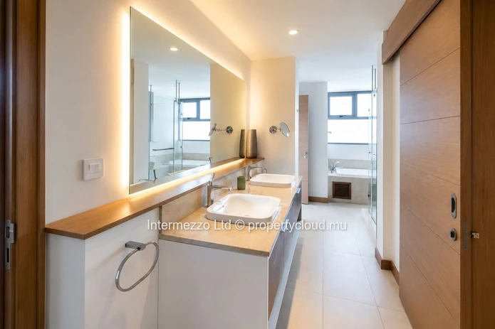 Penthouse IRS vue golf à Mont Choisy – 3 chambres en suite | Dernier étage | Île Maurice