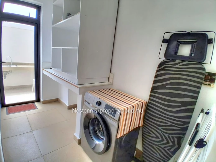 4-bedroom family home with terraces – Azuri