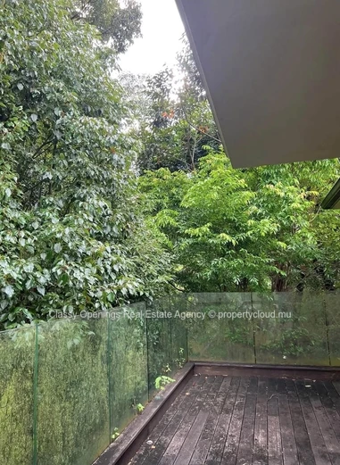Villa 4 ch à Moka — vaste jardin, intérieur moderne