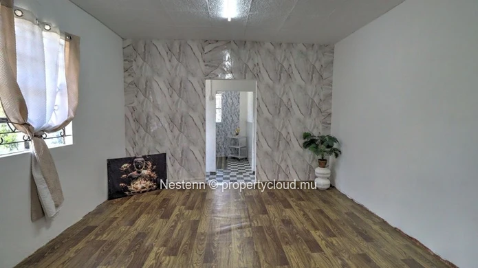 Spacious 4-Bedroom House for Sale in Phoenix – Great Family Opportunity!