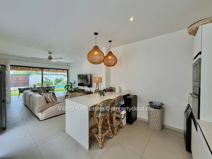 Ideal for a single or a couple, this home with immense charm stands out for its exquisite interior design, its lovely...