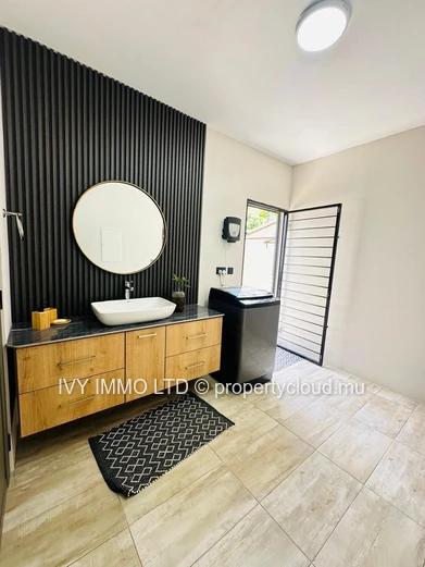 Discover this stunning newly built villa located in the peaceful and sought-after area of Calodyne. Offering generous...