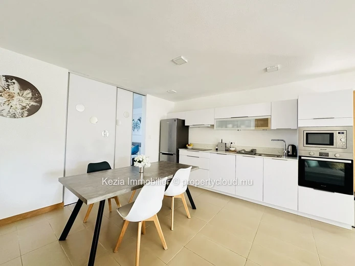 Contemporary apartment close to the beach