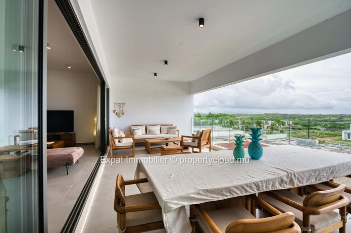À VENDRE – Appartement neuf, meublé, avec grande terrasse & piscine commune à Péreybère