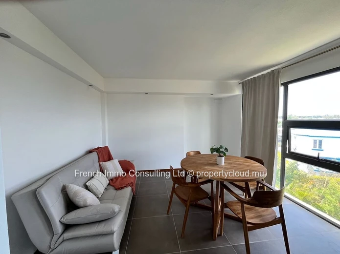 Penthouse de 3 chambres avec roof top privatif, accessible aux etrangers a Bain Boeuf