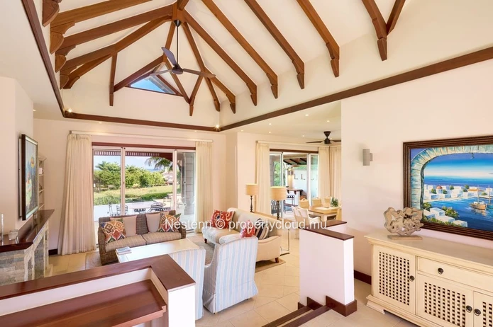 Villa de 4 chambres avec piscine privée et jardin dans un domaine avec golf