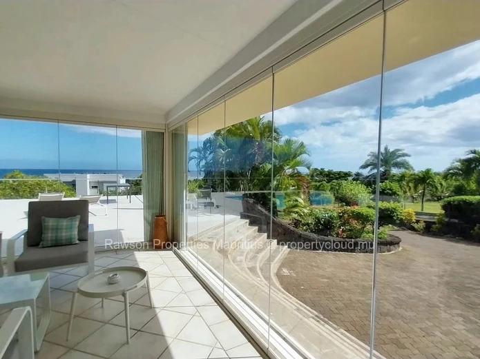 Villa de 4 chambres en vente à Petite Rivièere Noire 