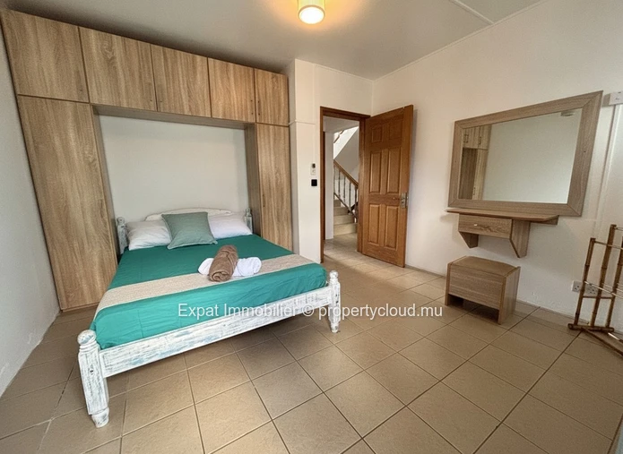 Fully Renovated 3-Bedroom Triplex In A Residence With Swimming Pools – Grand Baie