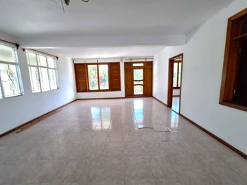 8 Bedroom Office