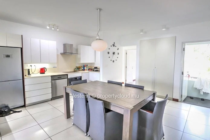 Charmant appartement de 3 chambres avec vue sur l'océan 