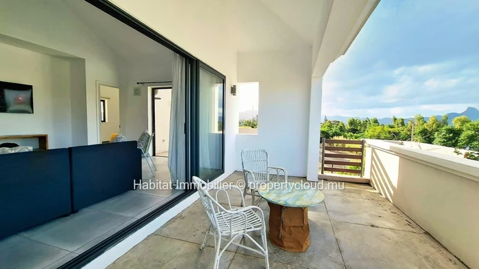 To rent: House located in a gated community in Beau Vallon