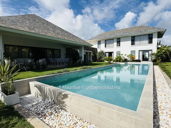 Elegant Family Villa in Bois Chandelle Mont Choisy