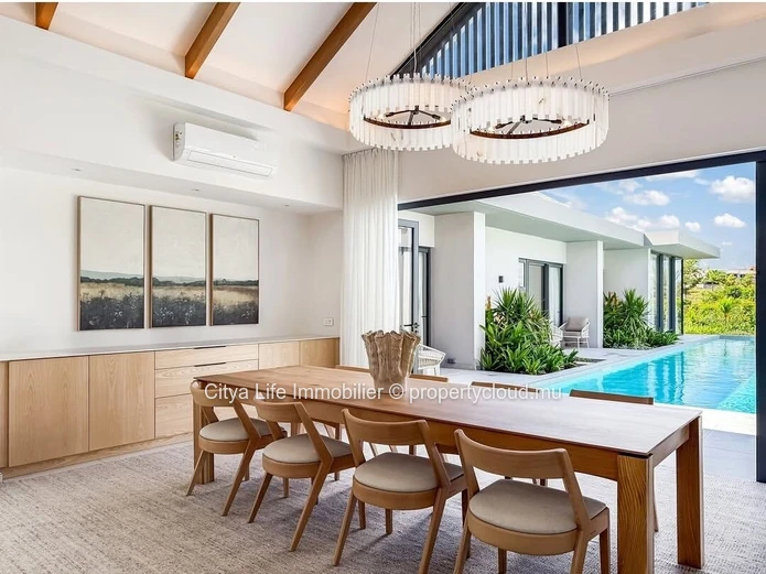 Luxury 4-bed Villa for sale in Grand Baie !