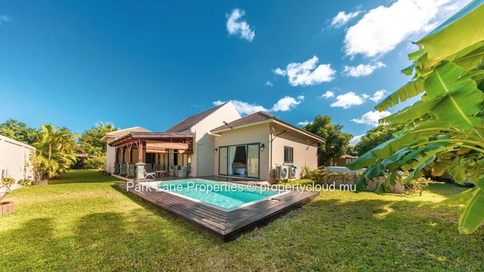 Spacious Villa-Style Home in a Secure and Sought-After Estate  