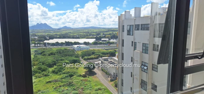 TO RENT – LUXURY PENTHOUSE DUPLEX | Le Méritt, Sodnac, Quatre-Bornes (Sole Mandate)