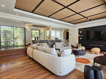 4 Bedroom Villa