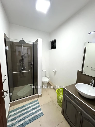 Flic en Flac Ile Maurice Superbe Appartement Meublé à Vendre dans une Résidence Sécurisée avec Piscine