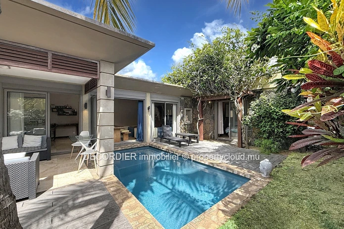 Villa moderne avec jardin et piscine