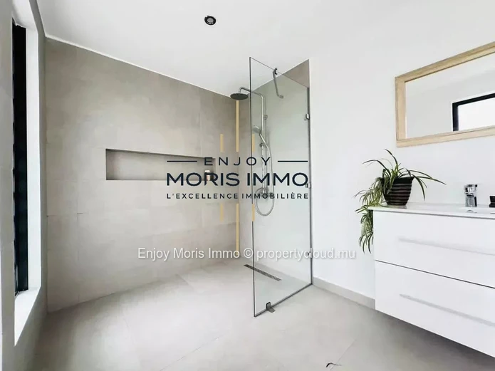 Magnifique Villa Contemporaine 4 Chambres avec Piscine – À vendre à Cap Malheureux