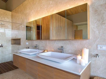 5 Bedroom Villa