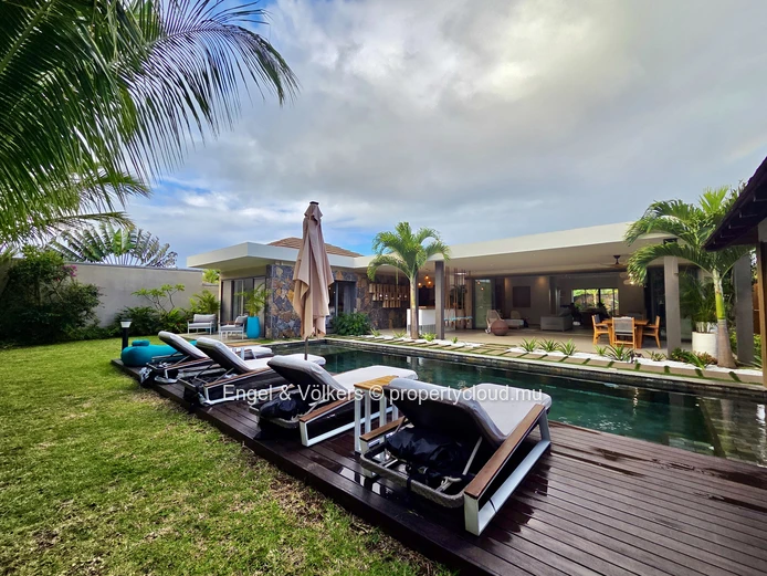 A Private Oasis in Mauritius's Vibrant North