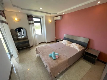 Stunning Coastal Oasis 