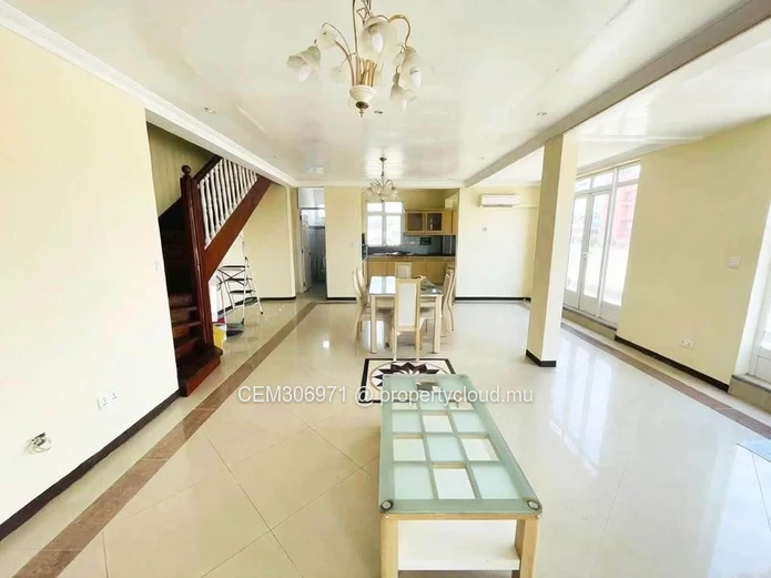 Penthouse for Sale – Résidence Le Maire, Beau-Bassin 