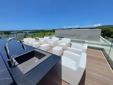 5 Bedroom Villa