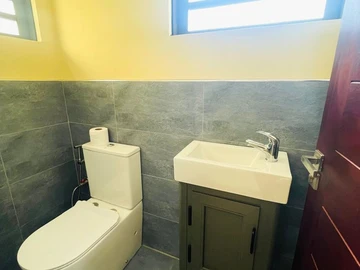 3 Bedroom Townhouse, Duplex