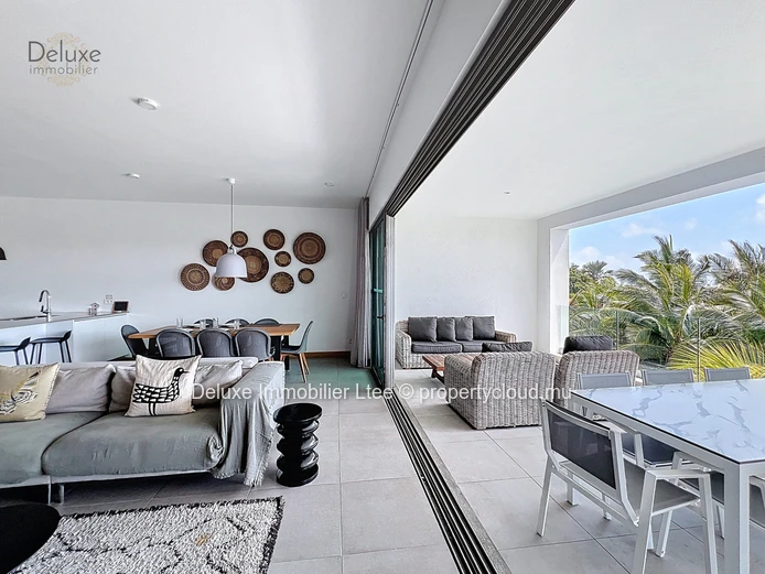 Luxurious 3-BR Apartment in Grand Gaube with Pool Access