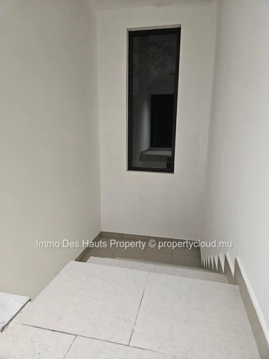 5 Bedroom Duplex semi furnished for sale Floréal 