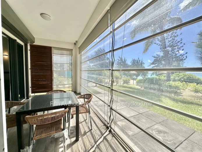 Belle Mare – Magnifique appartement pieds dans l’eau