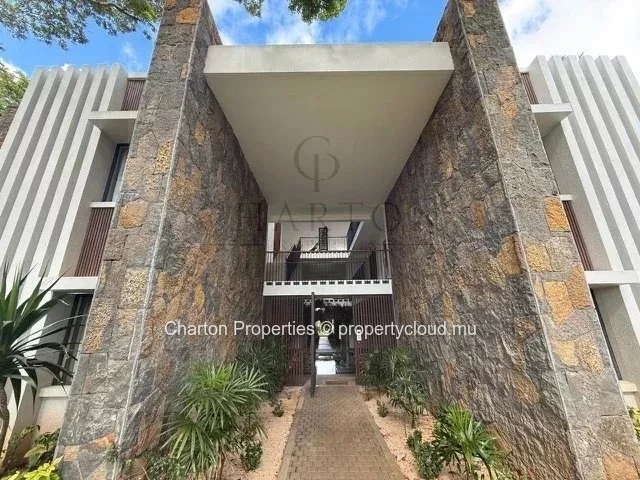 New 3-bedroom apartment with en-suite bathrooms and mountain views