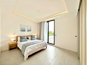 5 Bedroom Villa